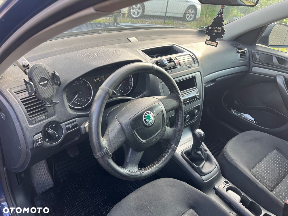 Skoda Octavia 2012 photo 2