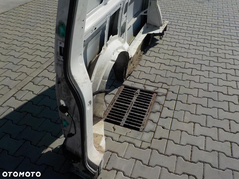 VW T5 T6 03- ĆWIARTKA LEWA LEWY BOK KRÓTKI POSZYCIE - 7