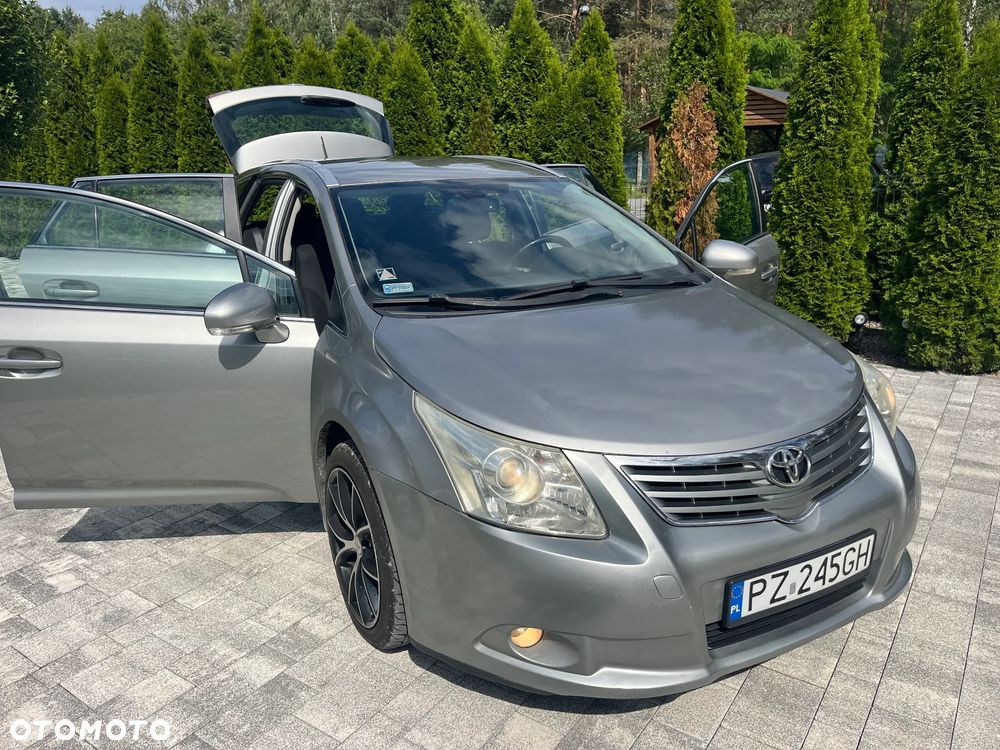 Toyota Avensis 2.0 D-4D Sol+NAVI - 10
