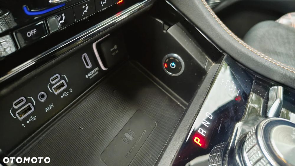 Jeep Grand Cherokee - 23