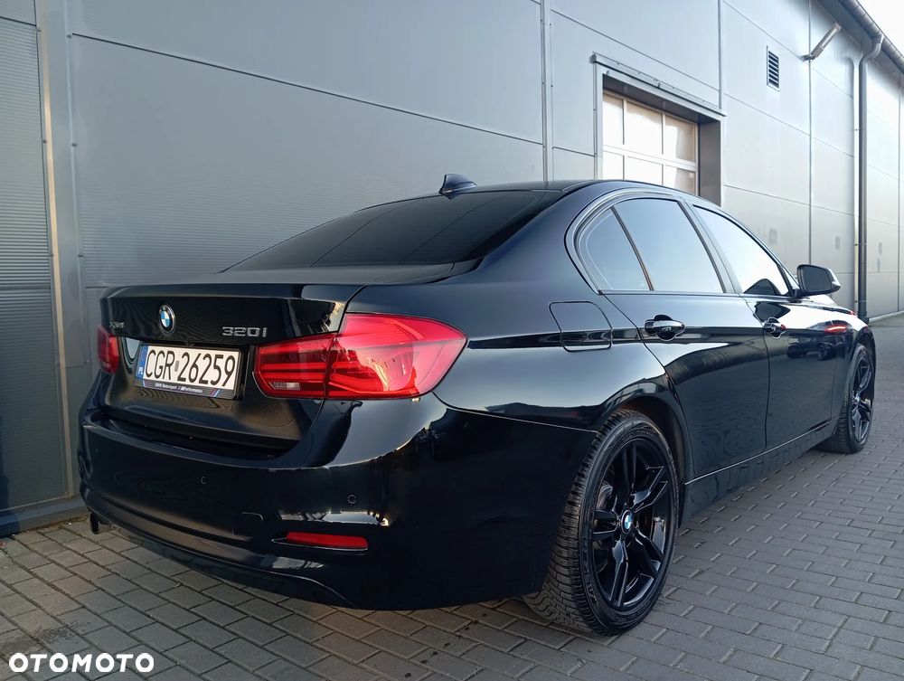 BMW Seria 3 320i Edition M Sport Shadow - 4