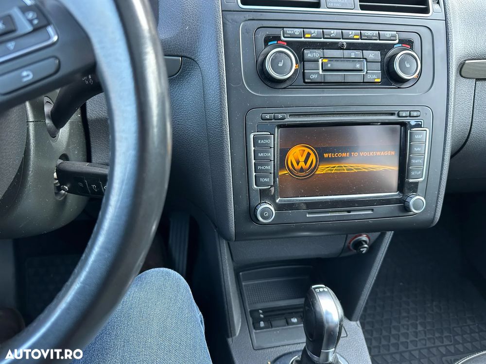 Volkswagen Touran 2.0 TDI DPF DSG Highline - 5