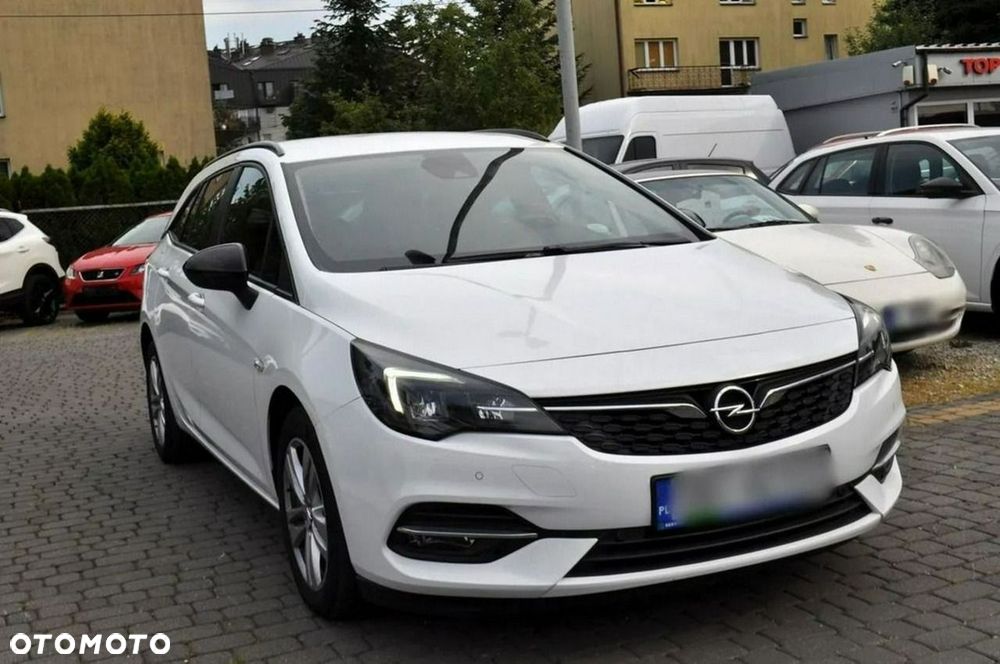 Opel Astra 2021