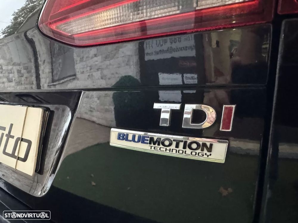 VW Golf Variant 1.6 TDi Highline DSG - 27
