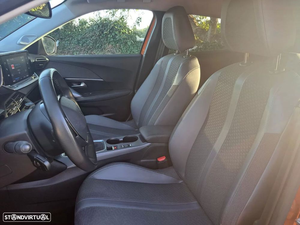 Peugeot 2008 - 12