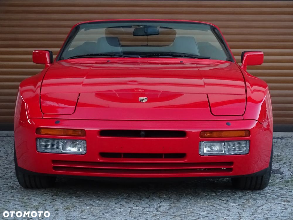 Porsche 944 - 1