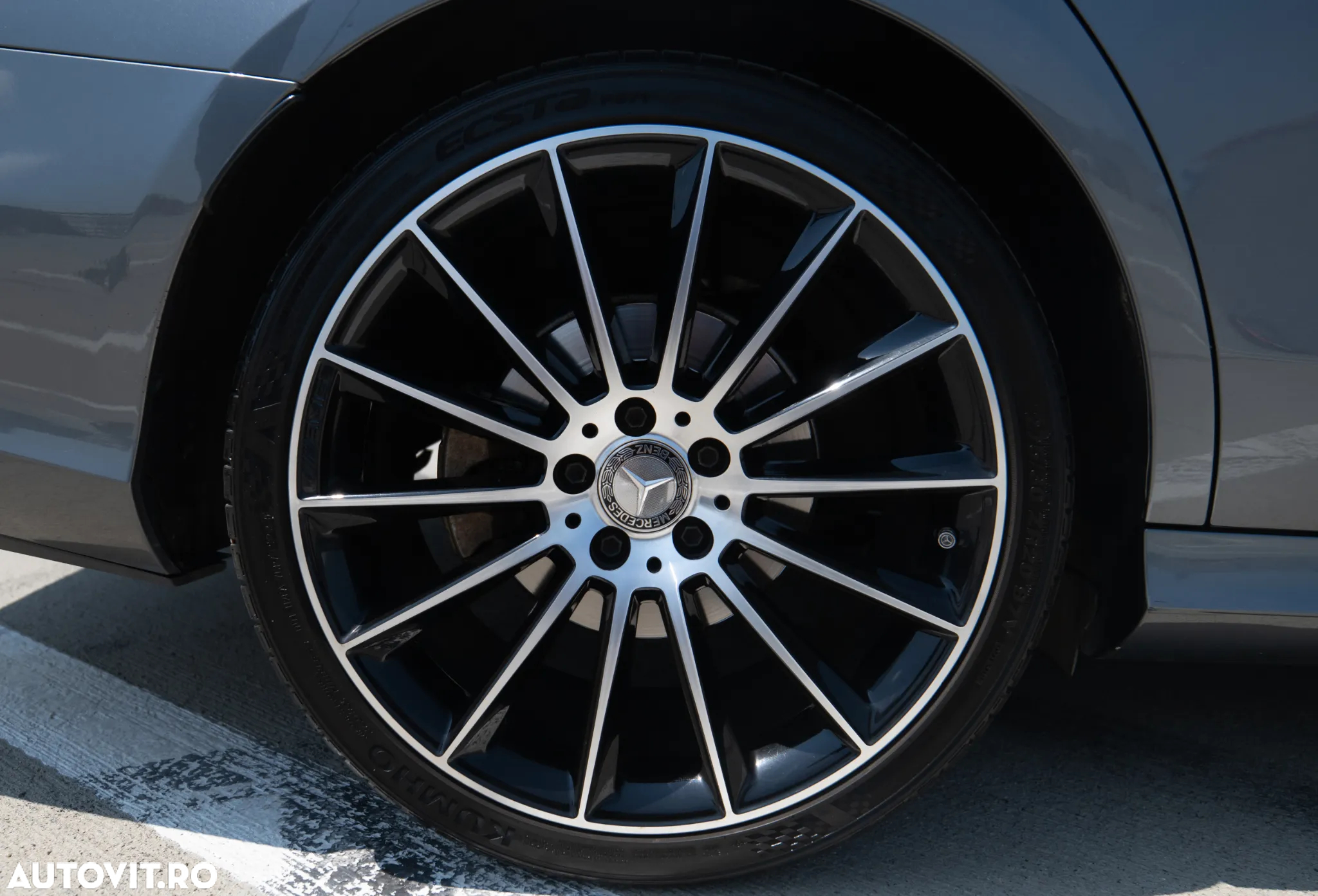 Mercedes-Benz E 220 d 9G-TRONIC AMG Line - 2