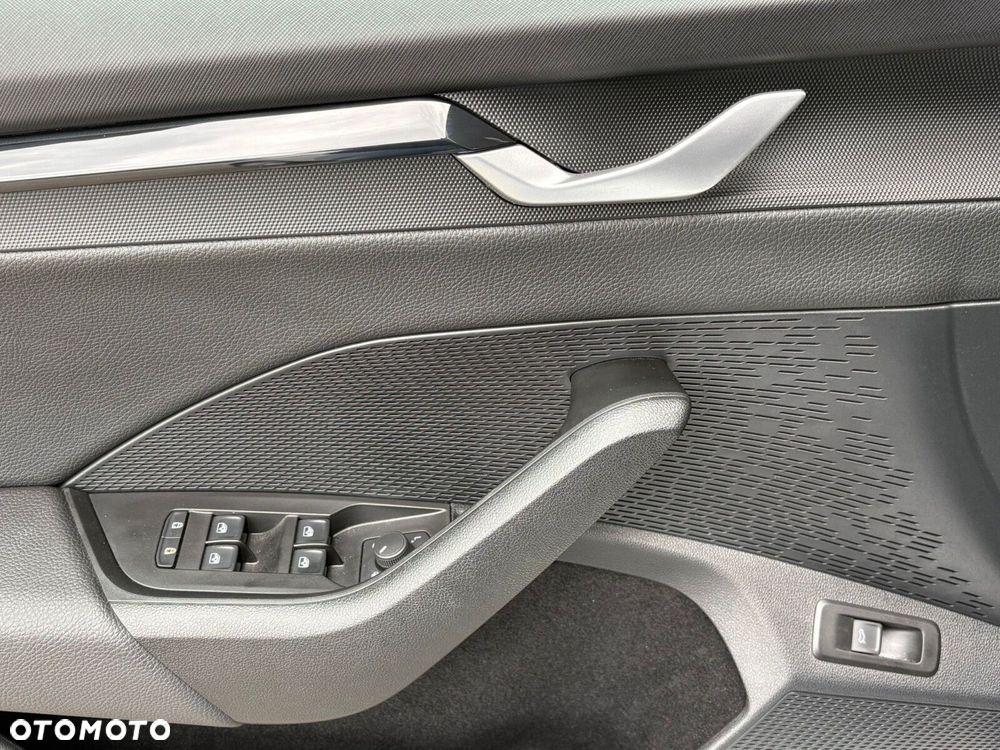 Skoda Octavia 1.5 TSI mHEV Selection DSG - 13