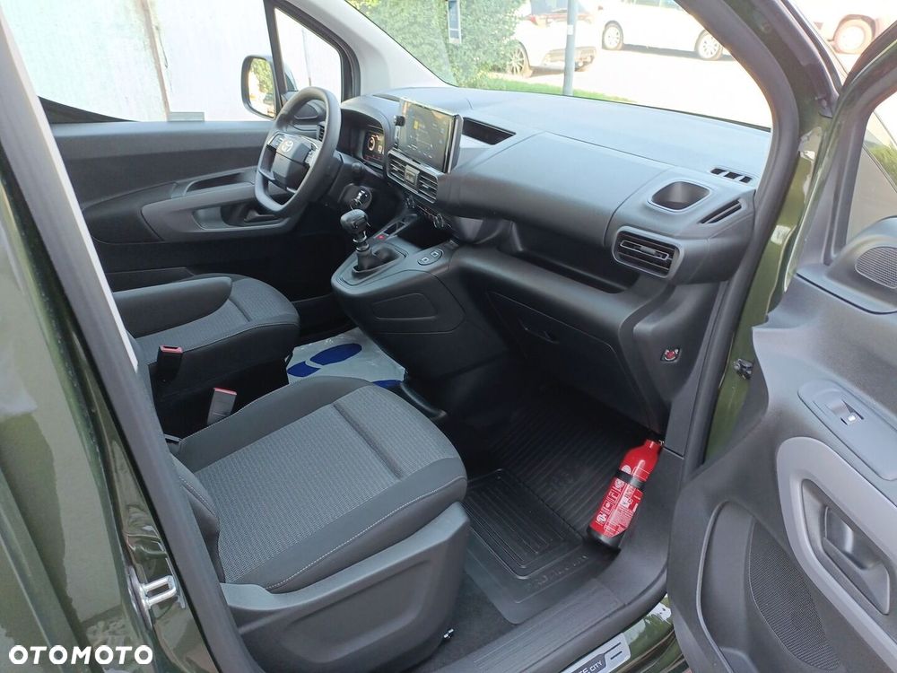 Toyota Proace City Verso 1.2 D-4T Business - 23