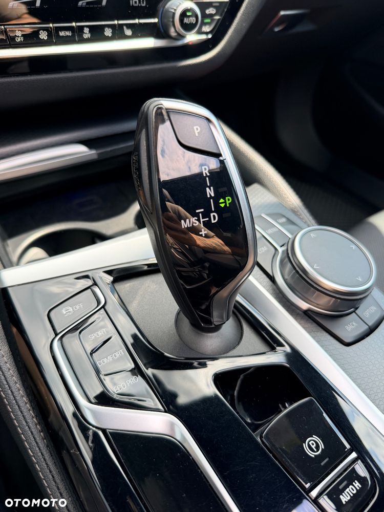 BMW Seria 5 540d xDrive mHEV M Sport sport - 28