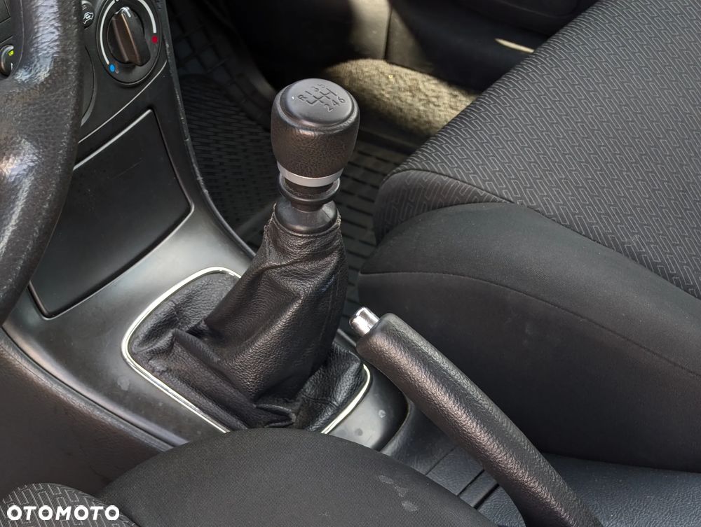 Toyota Avensis 2.0 D-4D Edition - 33