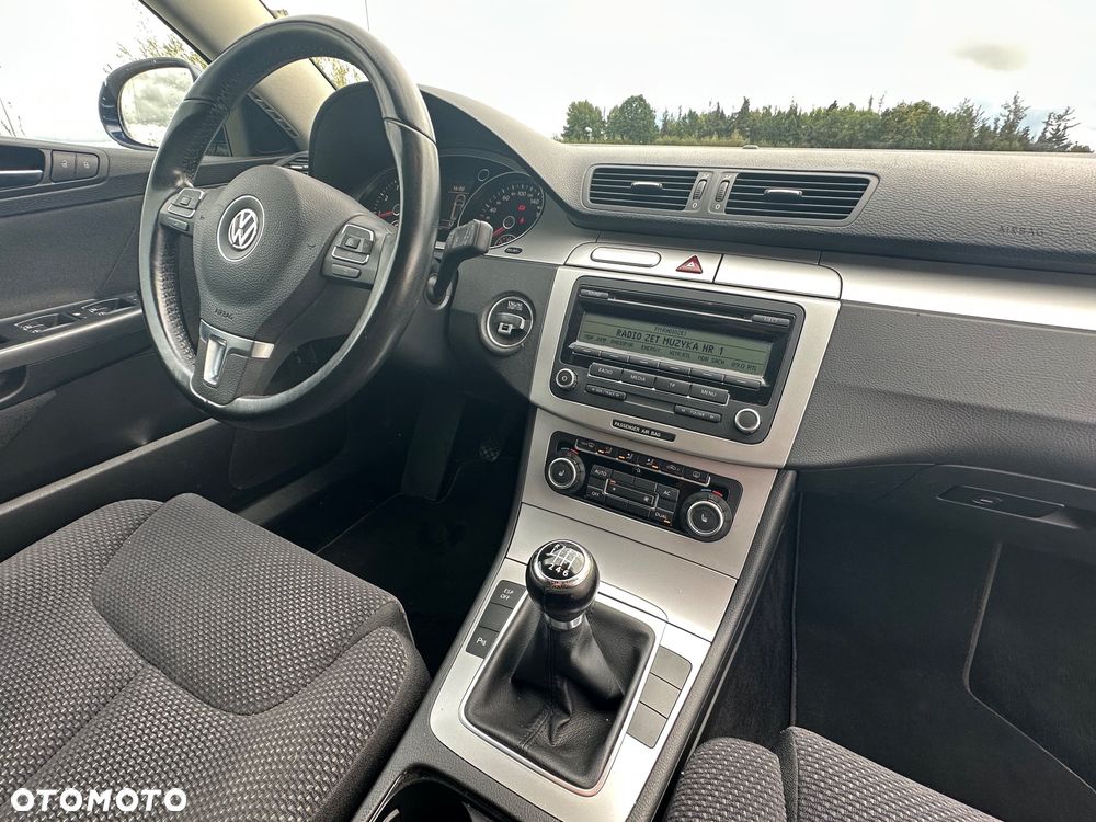 Volkswagen Passat 1.4 TSI BMT Comfortline - 12