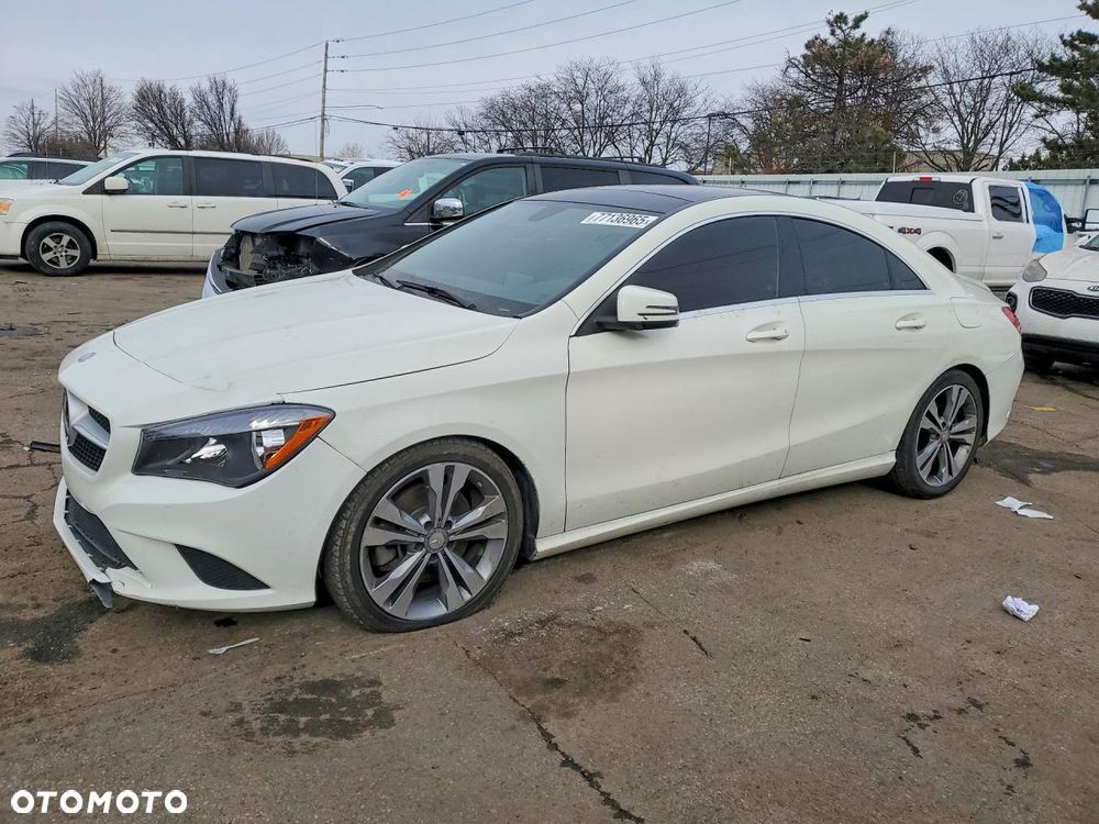 Mercedes-Benz CLA 250 4Matic 7G-DCT AMG Line - 3