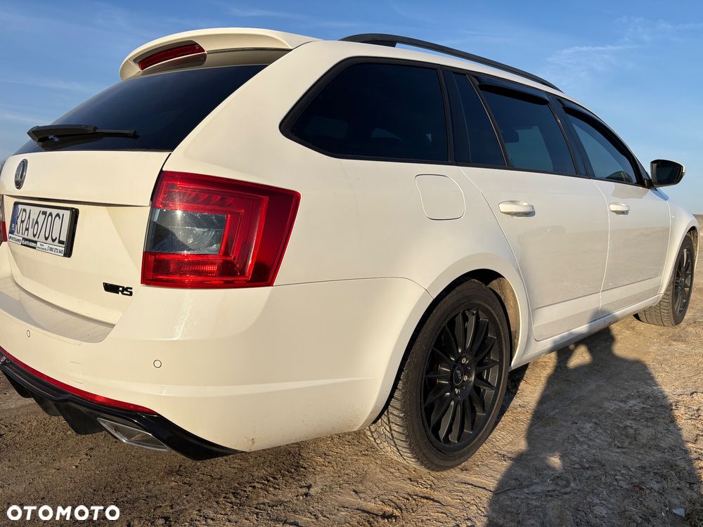 Skoda Octavia 2.0 TDI RS DSG - 8