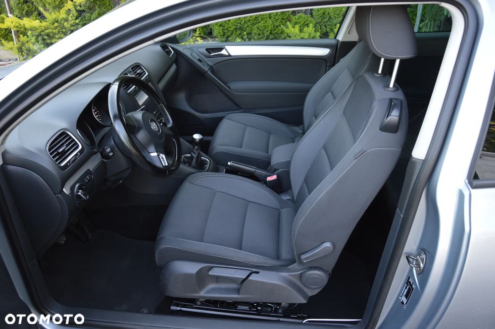 Volkswagen Golf - 21