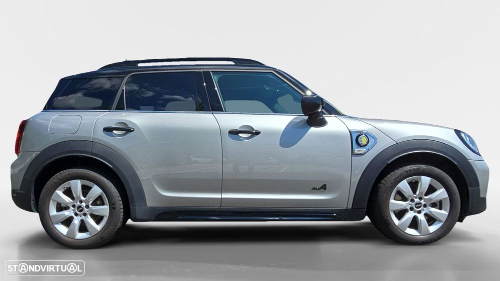 MINI Countryman Cooper SE ALL4 Classic Auto - 9
