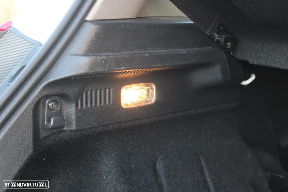 Toyota Auris 1.4 D-4D Comfort - 26