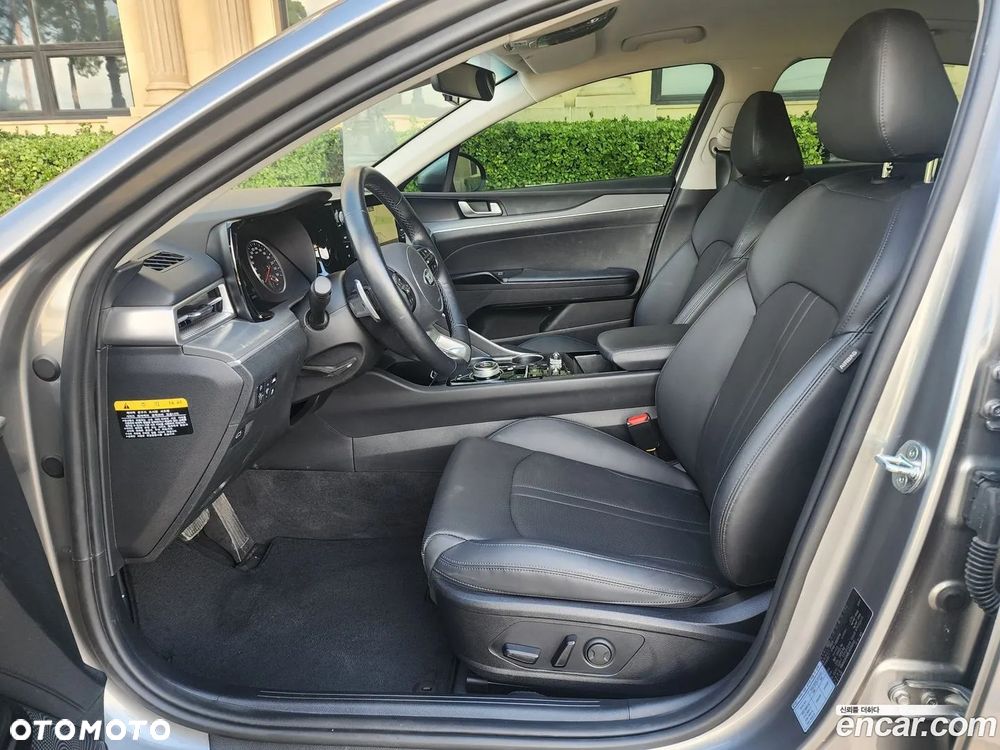 Kia K5 - 11