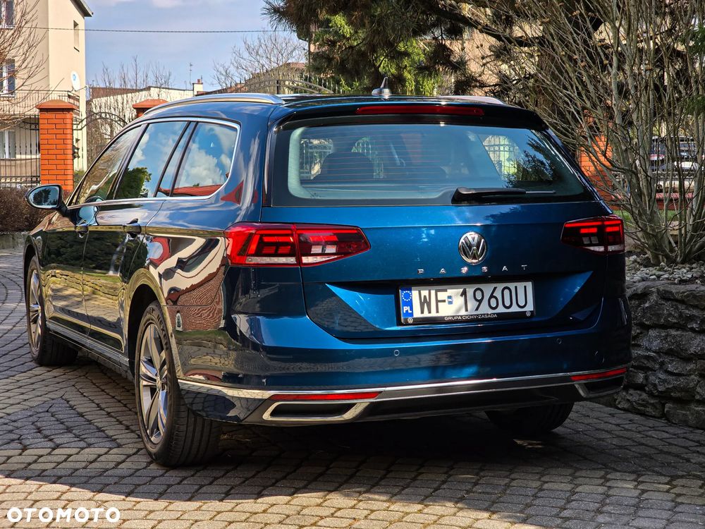 Volkswagen Passat Variant 2.0 TDI EVO Elegance DSG - 5