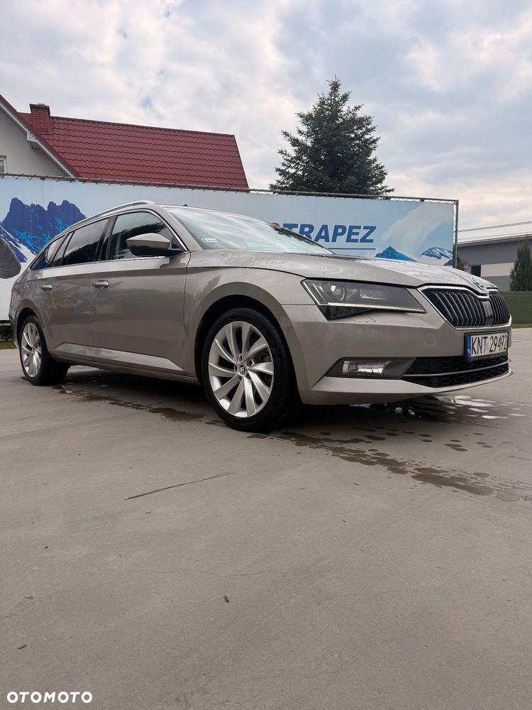 Skoda Superb 2.0 TDI Ambition DSG - 11