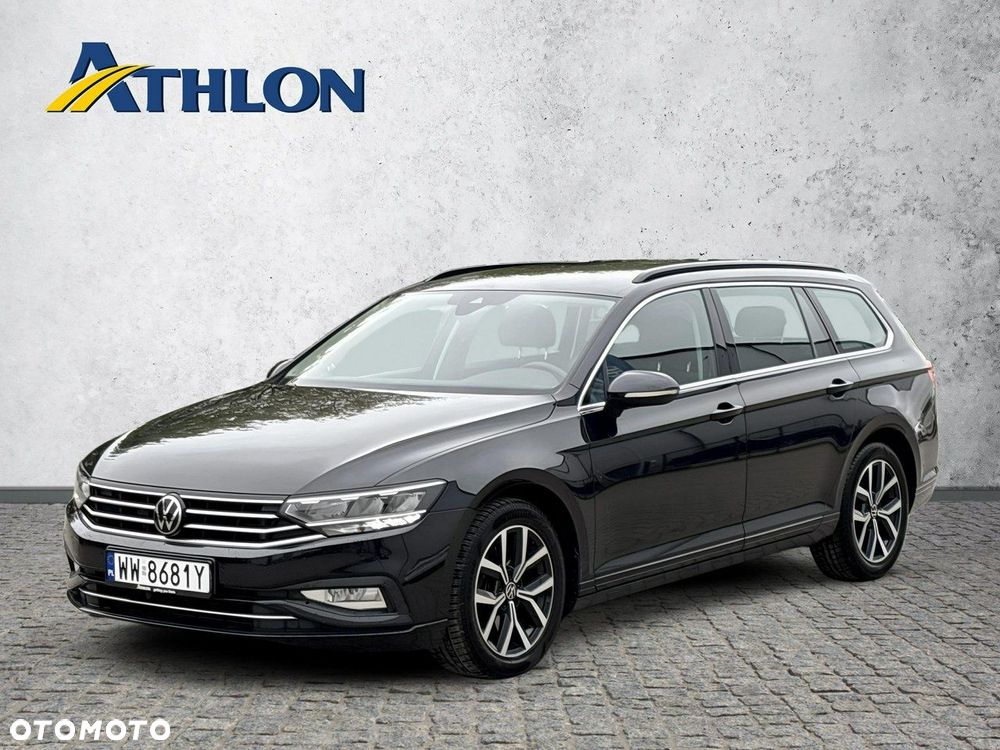 Volkswagen Passat - 1