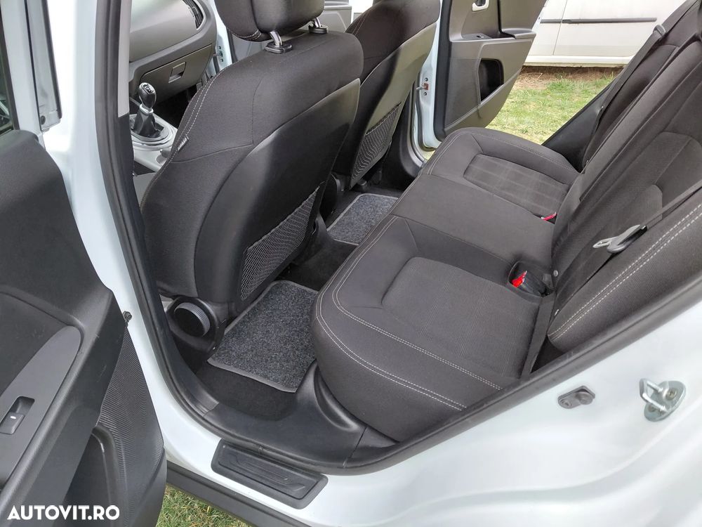 Kia Sportage 1.7 CRDI 2WD Attract - 4