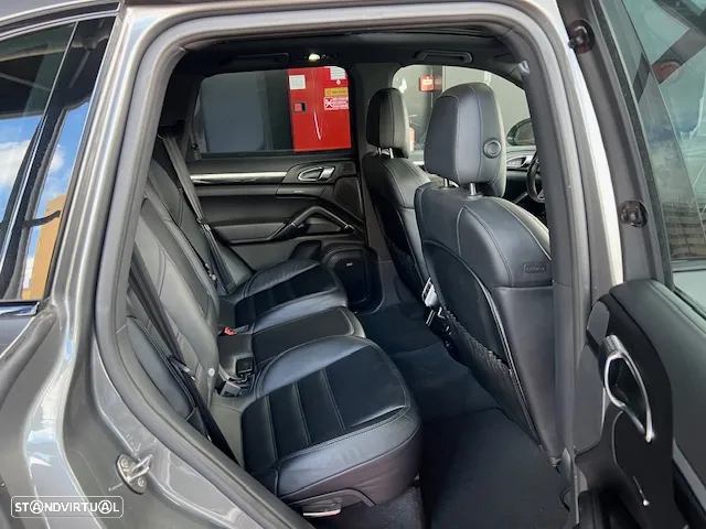 Porsche Cayenne S E-Hybrid - 19