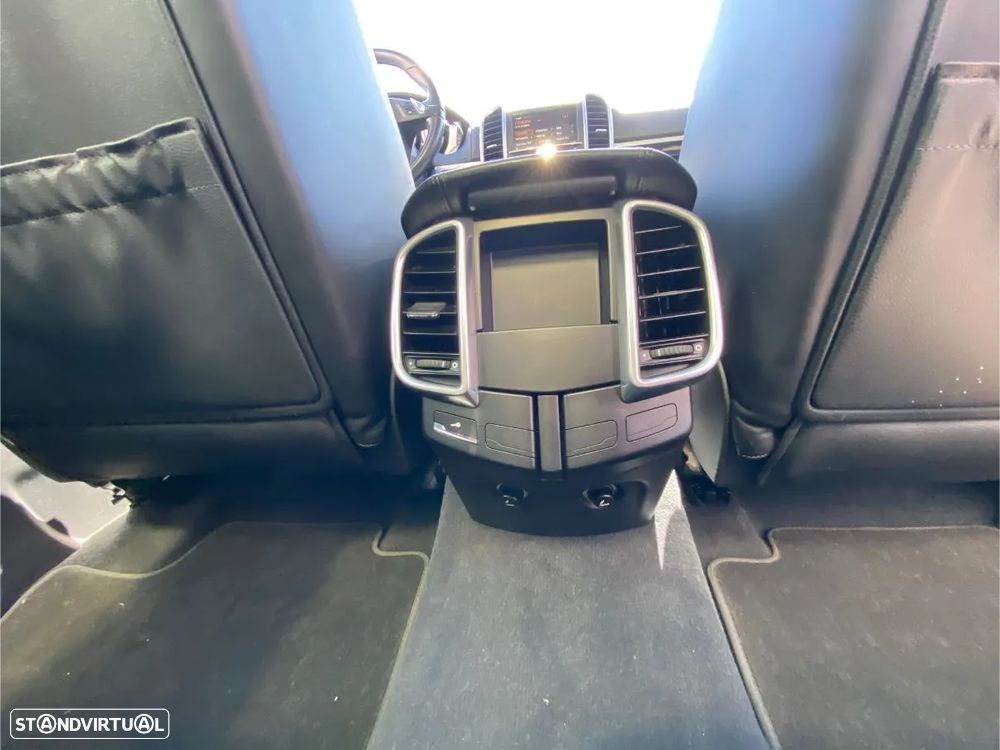 Porsche Cayenne S Hybrid - 22