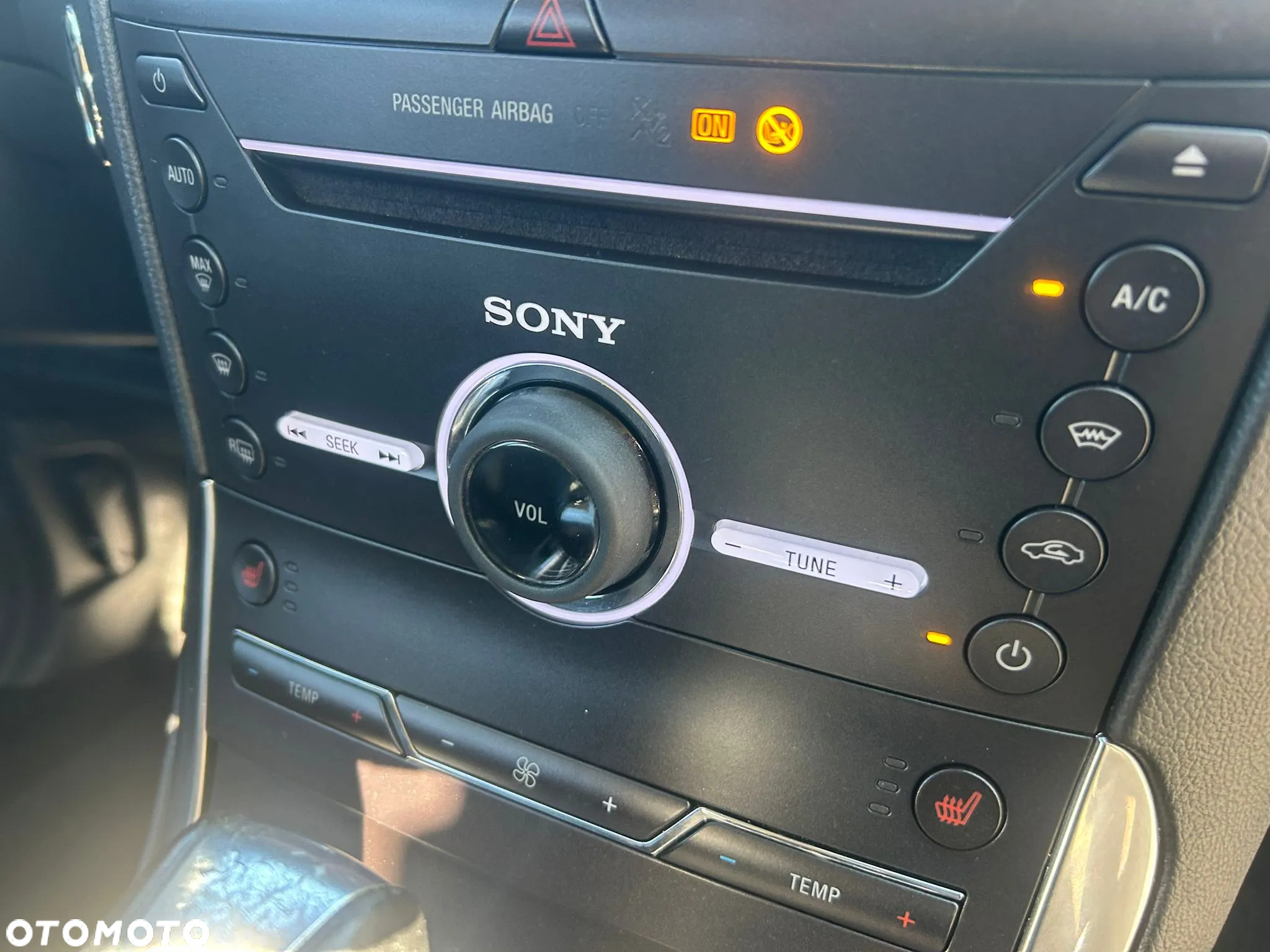 Ford S-Max - 13