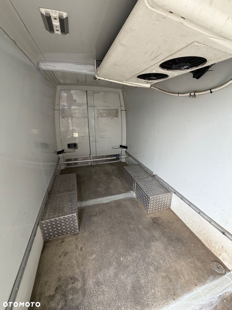 Mercedes-Benz Sprinter - 9