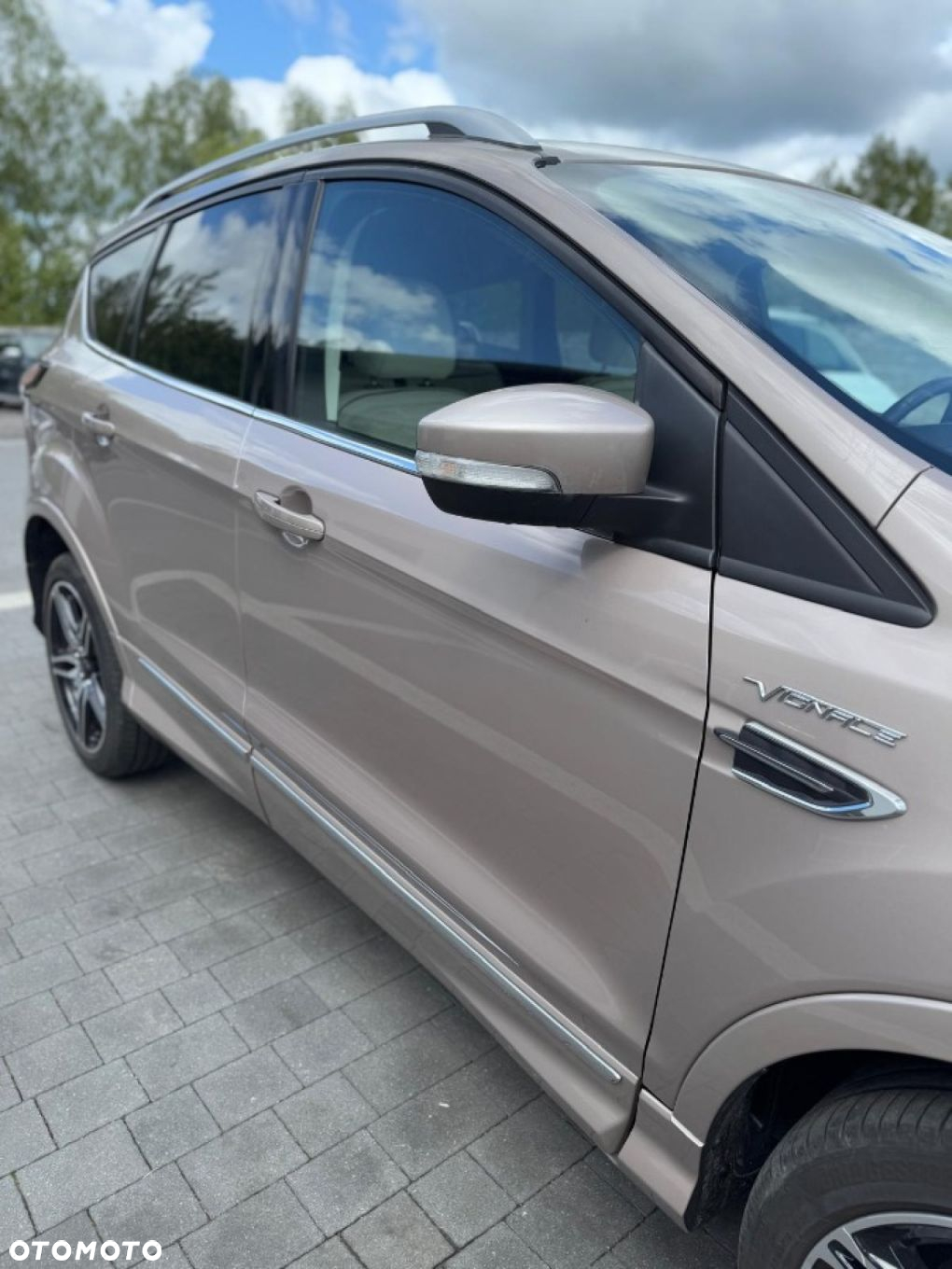Ford Kuga - 16