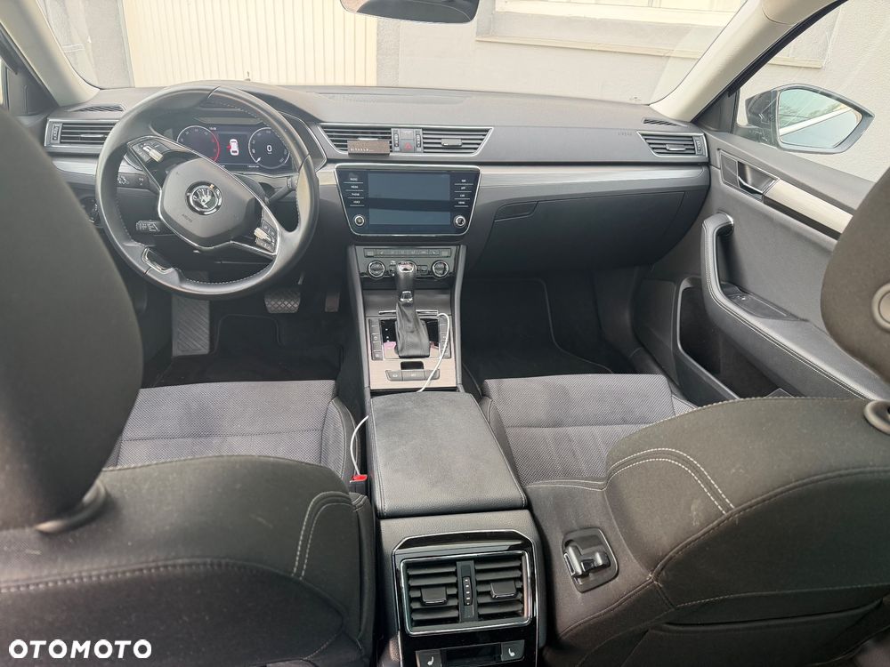 Skoda Superb 2.0 TDI DSG Style - 2