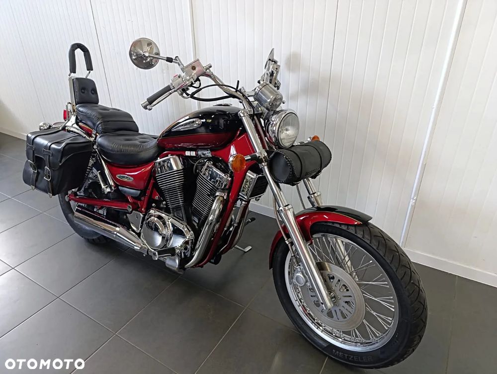 Suzuki Intruder - 15