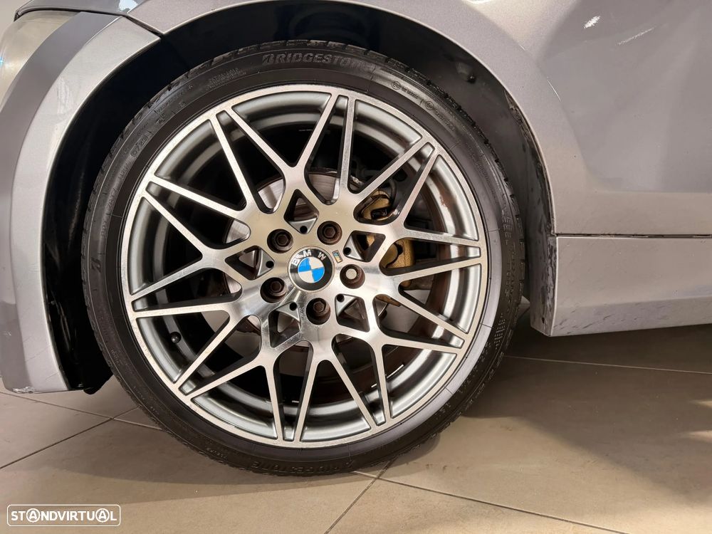 BMW 118 d Pack M - 19