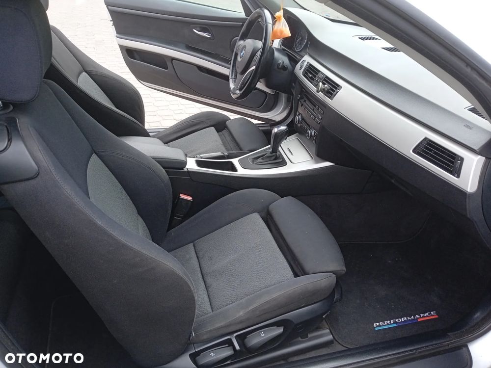 BMW Seria 3 320d DPF Edition Exclusive - 9