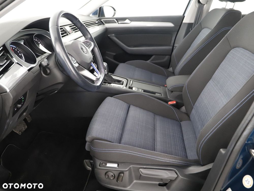 Volkswagen Passat Variant - 7