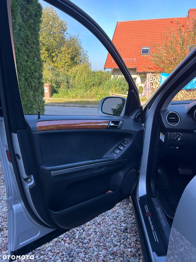 Mercedes-Benz ML 350 4-Matic - 14