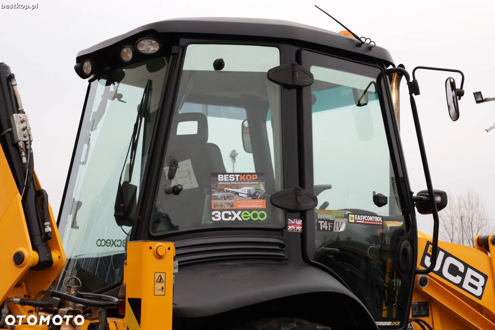 JCB 3CX - 4