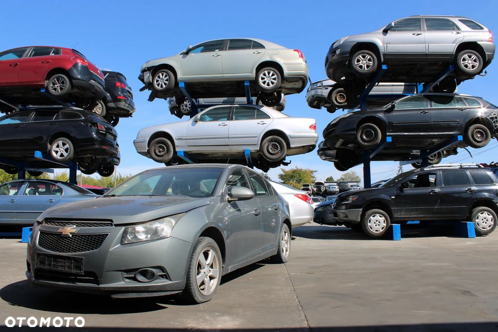 Chevrolet Cruze Maska GCV Drzwi - 1