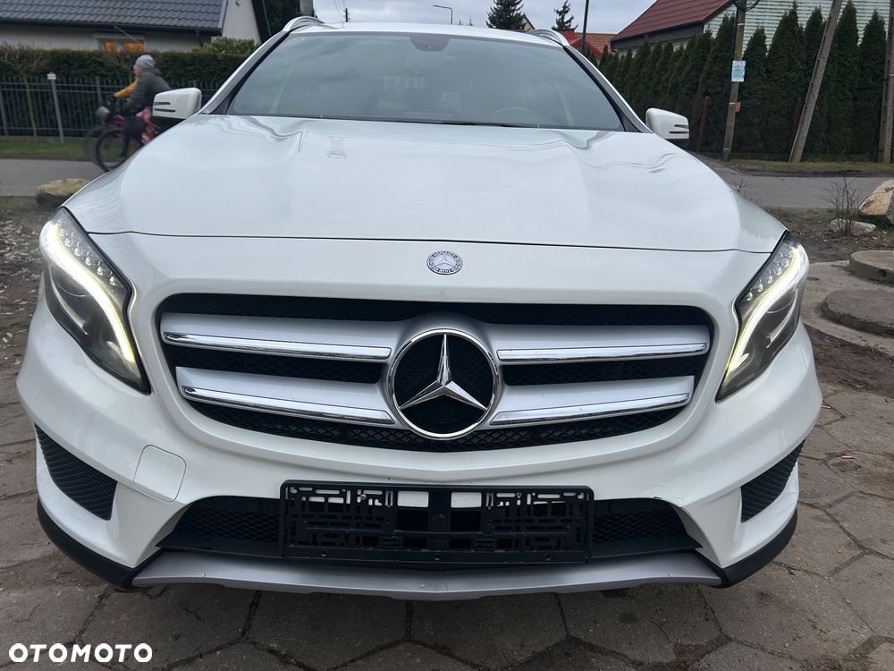 Mercedes-Benz GLA 250 4Matic 7G-DCT AMG Line - 27