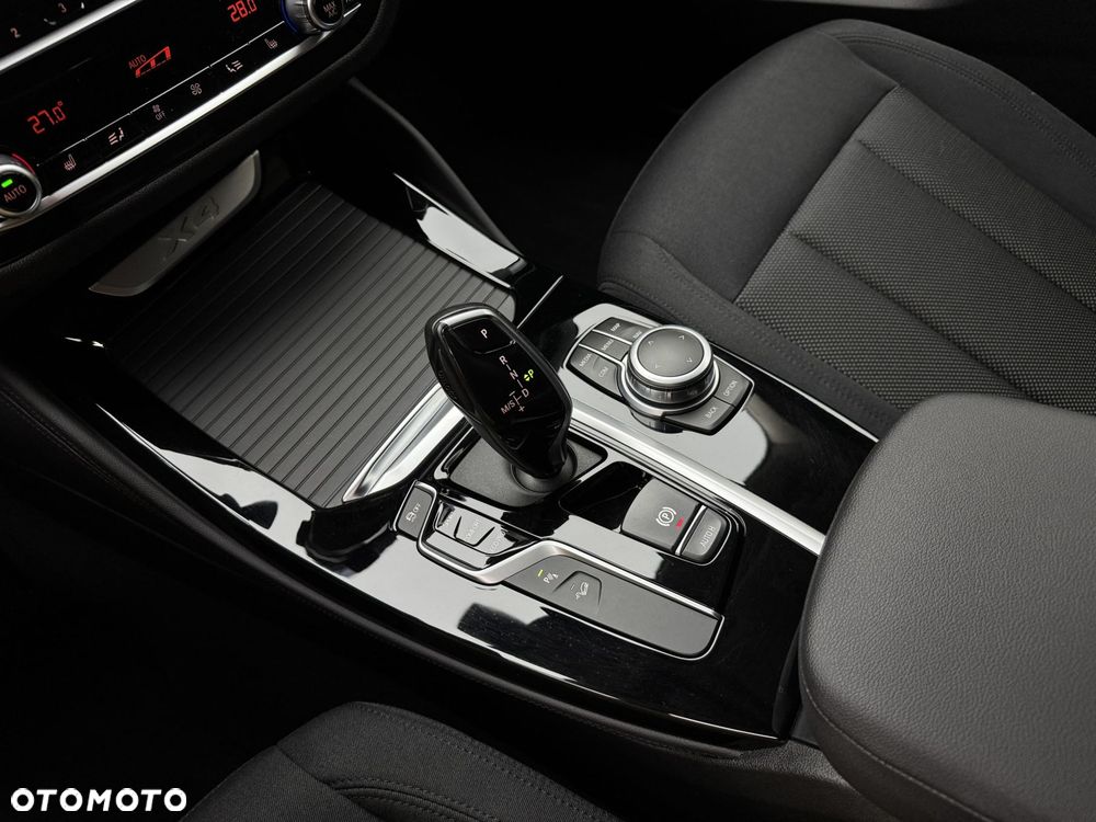 BMW X4 xDrive20i GPF Advantage sport - 29