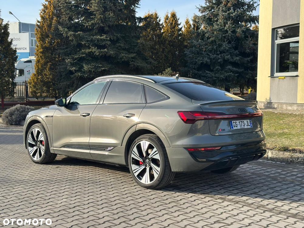 Audi Q8 Sportback e-tron - 7
