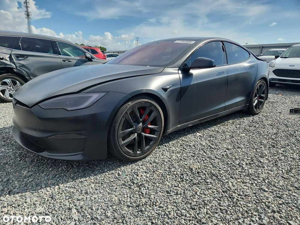 Tesla Model S AWD - 1