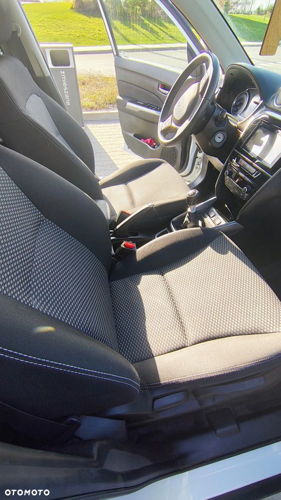 Suzuki Vitara 1.4 Boosterjet SHVS Premium 2WD - 11