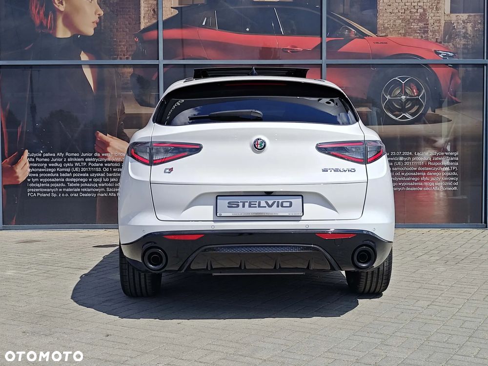 Alfa Romeo Stelvio 2.0 Turbo Veloce Q4 - 6