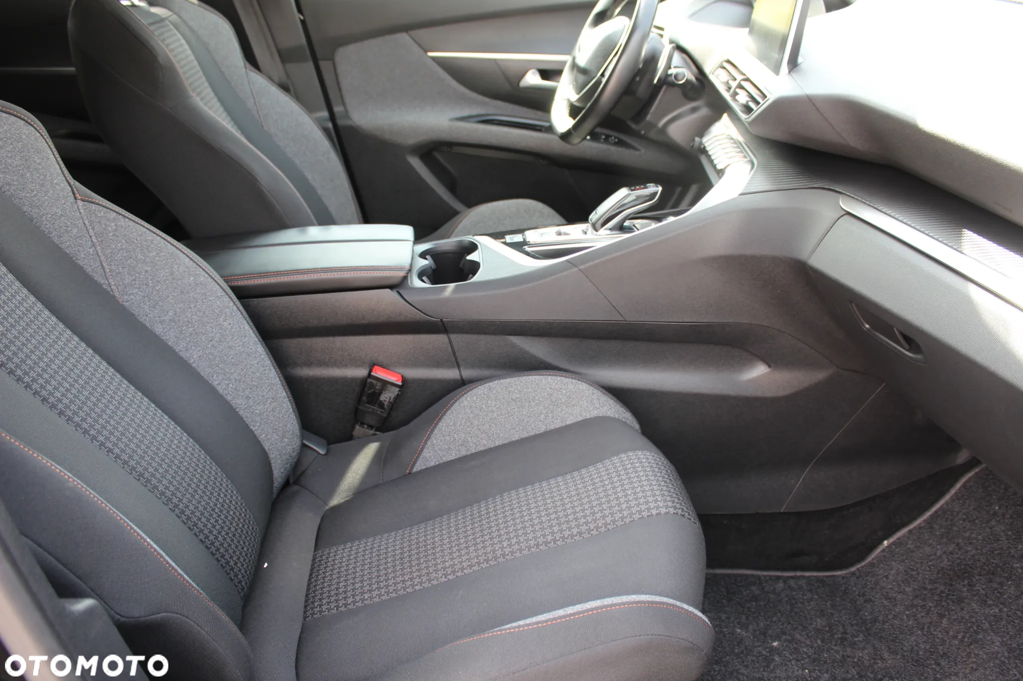 Peugeot 5008 BlueHDI 130 EAT8 Active - 7