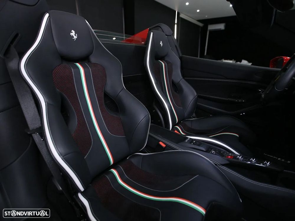 Ferrari F8 Tributo Spider - 13