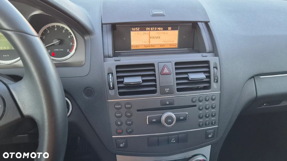 Mercedes-Benz Klasa C 180 CGI Automatik BlueEFFICIENCY Avantgarde - 15