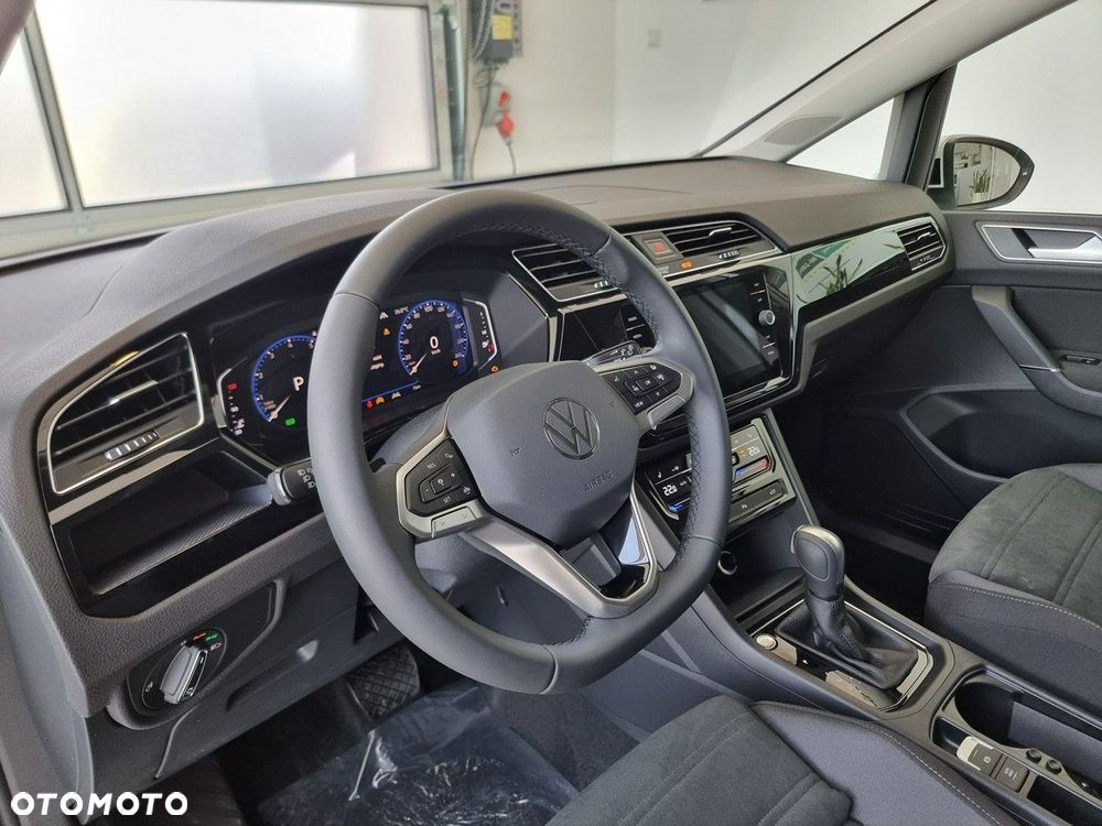 Volkswagen Touran 1.5 TSI EVO Highline DSG - 9