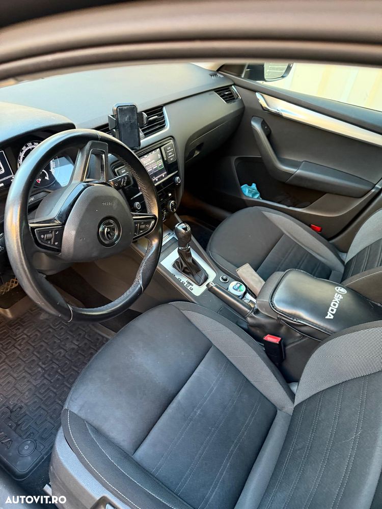 Skoda Octavia 1.6 TDI DSG Style - 16